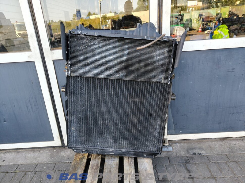 Volvo FH4 - רדיאטור עבור משאית: תמונה 1 Volvo FH4 - רדיאטור עבור משאית: תמונה 1