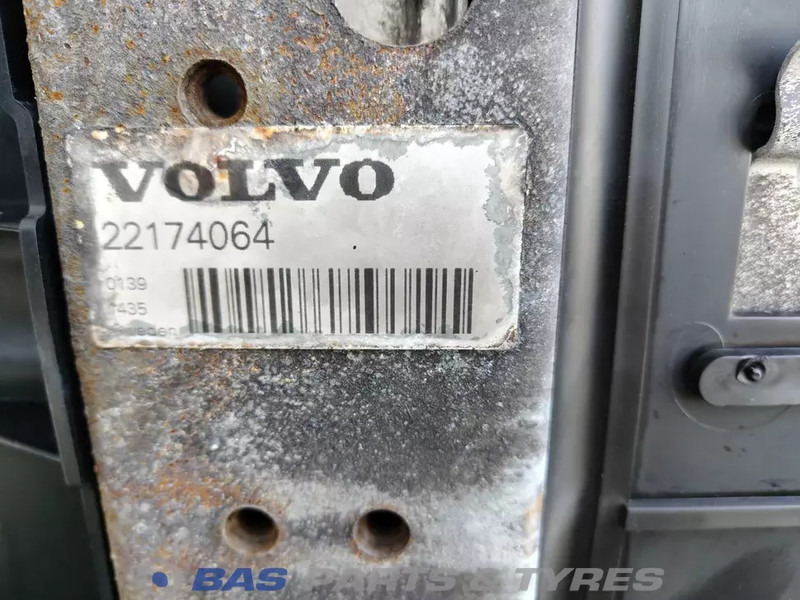 Volvo FH4 - רדיאטור עבור משאית: תמונה 2 Volvo FH4 - רדיאטור עבור משאית: תמונה 2