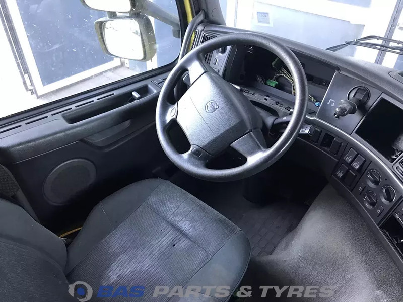 Volvo FM3 Volvo Sleeper Cab L2H1 20492720 - תא ופנים הרכב עבור משאית: תמונה 5 Volvo FM3 Volvo Sleeper Cab L2H1 20492720 - תא ופנים הרכב עבור משאית: תמונה 5