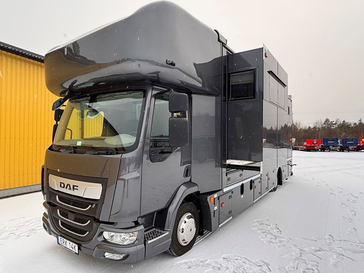 DAF Lehel horsebox 210 LF - משאית סוסים: תמונה 1 DAF Lehel horsebox 210 LF - משאית סוסים: תמונה 1