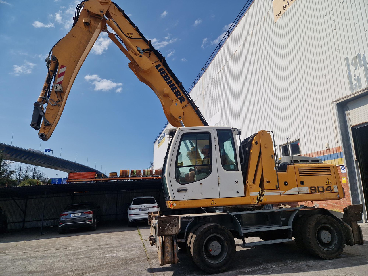 LIEBHERR A904C (2010) - מטפל בפסולת/ תעשייתי: תמונה 4 LIEBHERR A904C (2010) - מטפל בפסולת/ תעשייתי: תמונה 4