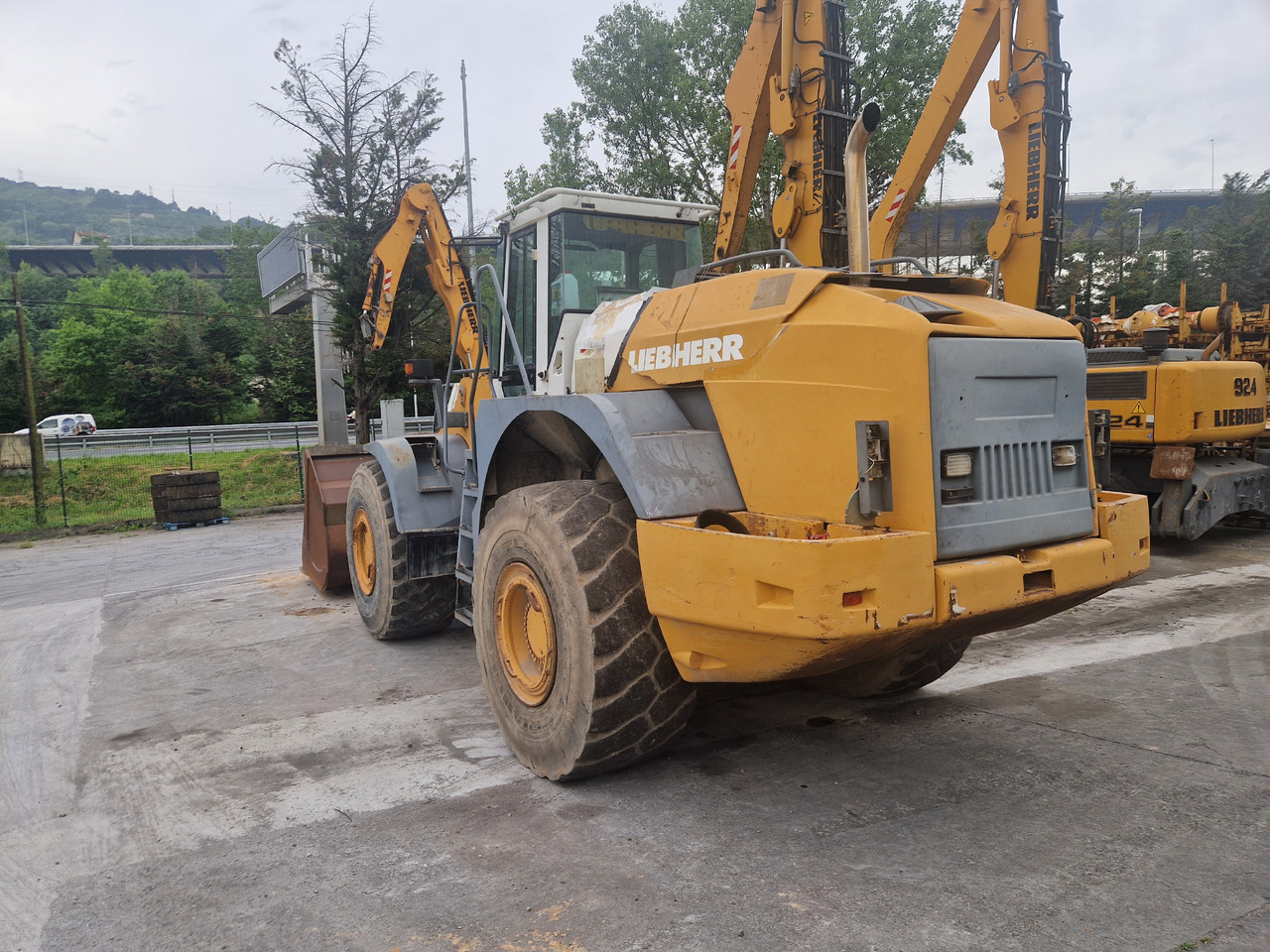 LIEBHERR L564 N/S: 4620899 (2001) - מעמיס גלגלים: תמונה 4 LIEBHERR L564 N/S: 4620899 (2001) - מעמיס גלגלים: תמונה 4