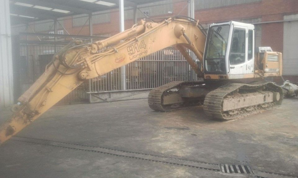 LIEBHERR R914LI S/N: 681-8569 (2001) Y S/N: 6406265 (1999) - מחפר סורק: תמונה 1 LIEBHERR R914LI S/N: 681-8569 (2001) Y S/N: 6406265 (1999) - מחפר סורק: תמונה 1
