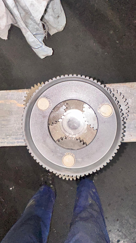 REDUCTOR GIRO SAT 225-220 - מנוע נדנדה עבור מכונת בנייה: תמונה 4 REDUCTOR GIRO SAT 225-220 - מנוע נדנדה עבור מכונת בנייה: תמונה 4