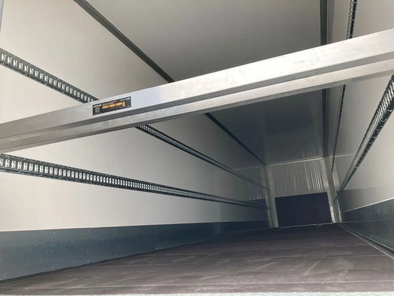 חָדָשׁ סמיטריילר בתיבה סגורה Kässbohrer SBT C / 20 - 12 / 18 Gesloten trailer TriDec Iso dak: תמונה 13