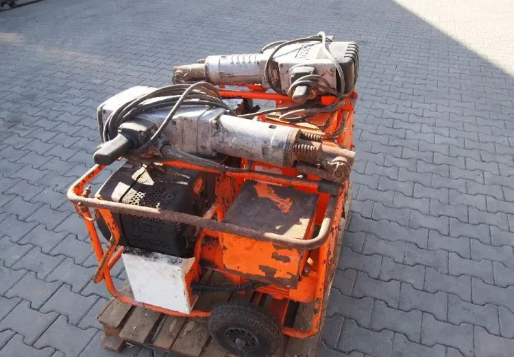 ציוד בנייה Agregat Bosch  2006 i Młot do kucia: תמונה 8