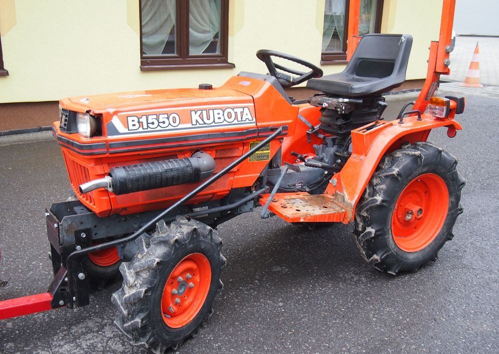 Ciągnik Kubota B1550 1994 traktorek KUBOTA 4x4 19KM - טרקטור חקלאי: תמונה 1 Ciągnik Kubota B1550 1994 traktorek KUBOTA 4x4 19KM - טרקטור חקלאי: תמונה 1