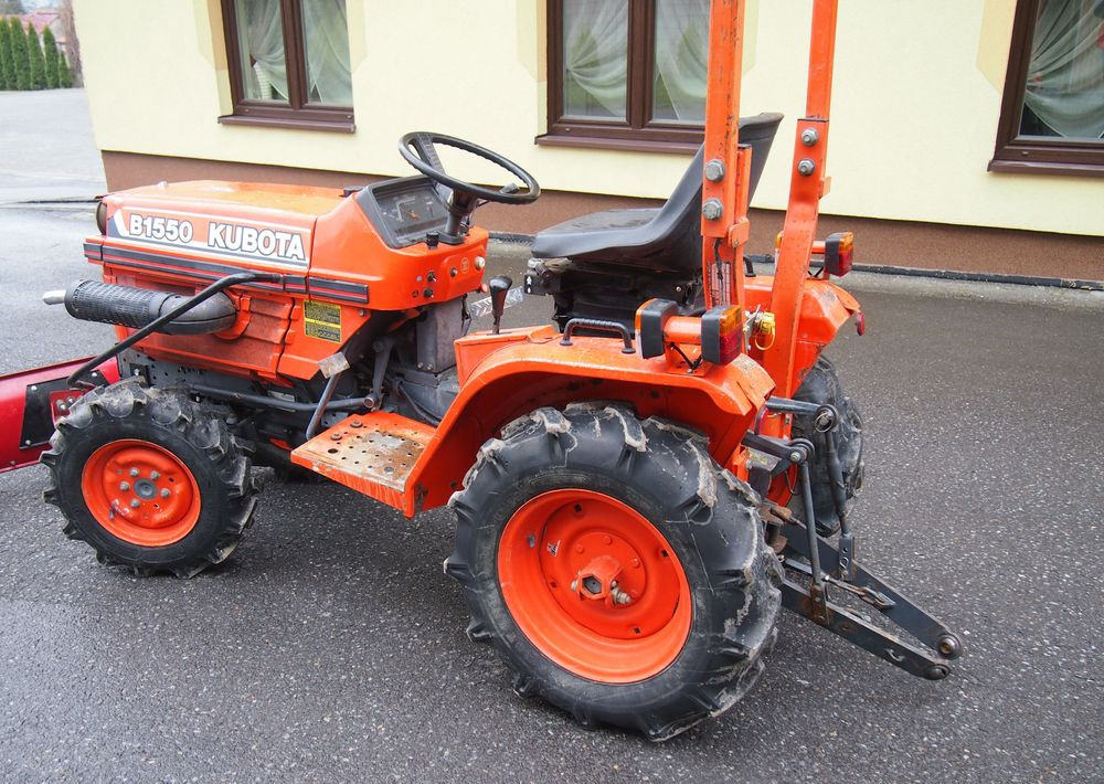 Ciągnik Kubota B1550 1994 traktorek KUBOTA 4x4 19KM - טרקטור חקלאי: תמונה 5 Ciągnik Kubota B1550 1994 traktorek KUBOTA 4x4 19KM - טרקטור חקלאי: תמונה 5