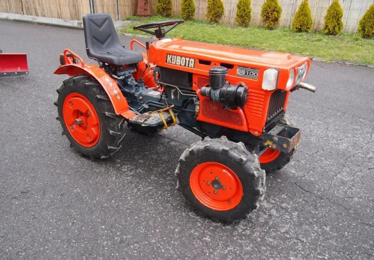 Ciągnik Kubota B6100 1995 4x4 - טרקטור חקלאי: תמונה 3 Ciągnik Kubota B6100 1995 4x4 - טרקטור חקלאי: תמונה 3