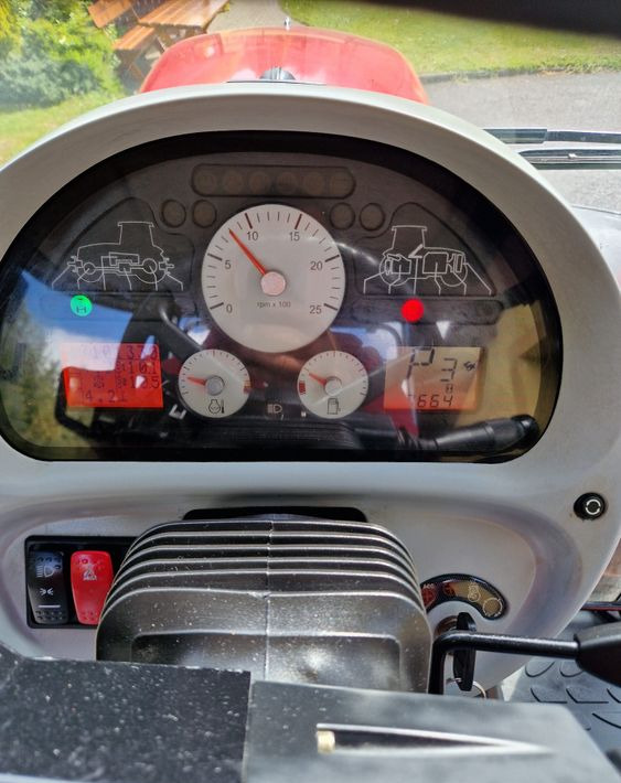 Ciągnik Massey Ferguson MF 7480 TV 2008 Massey Ferguson 7480 Dyna-TV - טרקטור חקלאי: תמונה 5 Ciągnik Massey Ferguson MF 7480 TV 2008 Massey Ferguson 7480 Dyna-TV - טרקטור חקלאי: תמונה 5