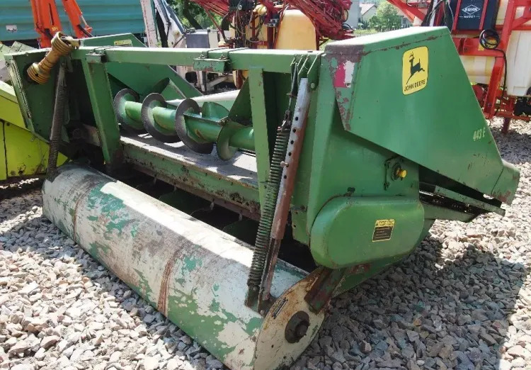 Heder John deere do kukurydzy 4 rzędowy claas john deere - ראש תירס: תמונה 2 Heder John deere do kukurydzy 4 rzędowy claas john deere - ראש תירס: תמונה 2