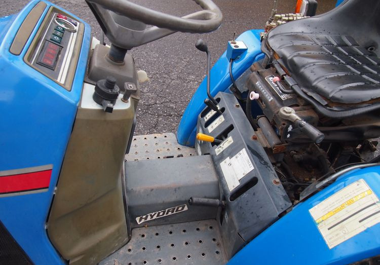 Kosiarka traktorek Iseki TMG T18 1995 hydro Diesel - מכסחת גינה: תמונה 4 Kosiarka traktorek Iseki TMG T18 1995 hydro Diesel - מכסחת גינה: תמונה 4