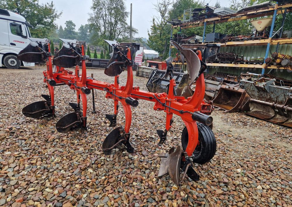 Pług obrotowy GREGOIRE-BESSON 2002 Pług 4 skibowy obrotowy Gregoire-Besson - מחרשה: תמונה 2 Pług obrotowy GREGOIRE-BESSON 2002 Pług 4 skibowy obrotowy Gregoire-Besson - מחרשה: תמונה 2