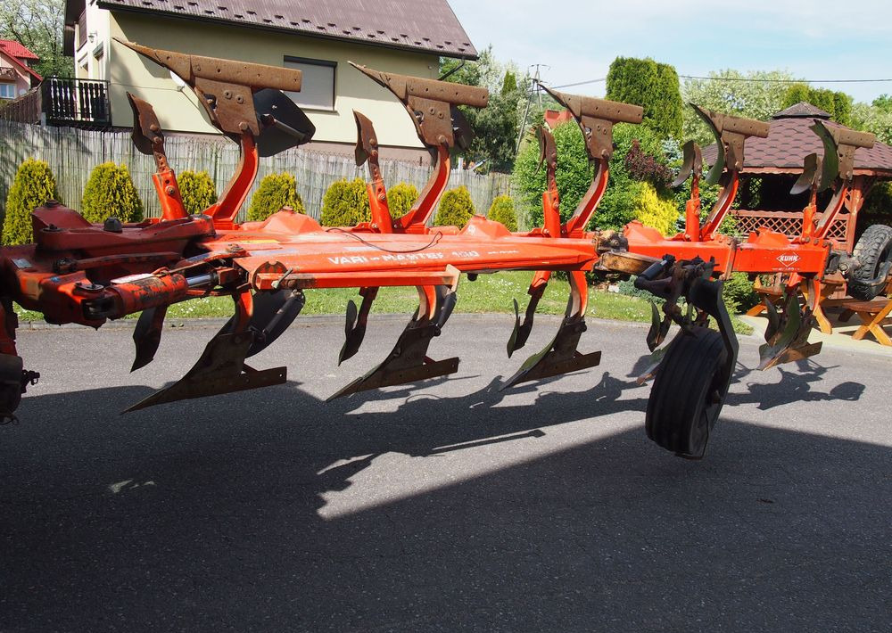 Pług obrotowy Kuhn Kuhn Vari-Master 150 4+1 Pług obracany Kuhn Vari-Master 150 4+1 - מחרשה: תמונה 1 Pług obrotowy Kuhn Kuhn Vari-Master 150 4+1 Pług obracany Kuhn Vari-Master 150 4+1 - מחרשה: תמונה 1