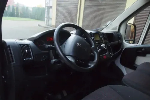 Samochody dostawcze Peugeot Boxer 2015 - כלי רכב מסחרי עם לוח: תמונה 5 Samochody dostawcze Peugeot Boxer 2015 - כלי רכב מסחרי עם לוח: תמונה 5