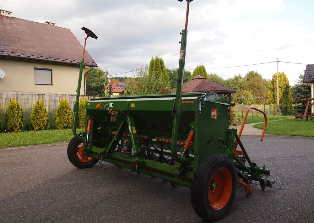 Siewnik Amazone D9 -30 2007 Siewnik Amazone - מקדחת זרעים: תמונה 5 Siewnik Amazone D9 -30 2007 Siewnik Amazone - מקדחת זרעים: תמונה 5