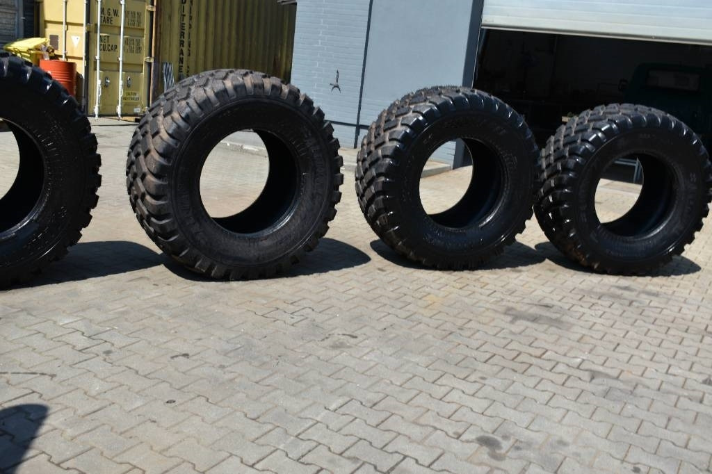 Alliance 600/55R26.5 / 882/ 165D /Steel Belted TL - צמיג עבור מכונה חקלאית: תמונה 2 Alliance 600/55R26.5 / 882/ 165D /Steel Belted TL - צמיג עבור מכונה חקלאית: תמונה 2