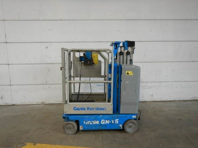 Genie GR15 - מעלית תורן אנכית: תמונה 1 Genie GR15 - מעלית תורן אנכית: תמונה 1
