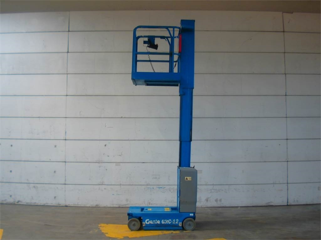 Genie GRC12 - מעלית תורן אנכית: תמונה 5 Genie GRC12 - מעלית תורן אנכית: תמונה 5