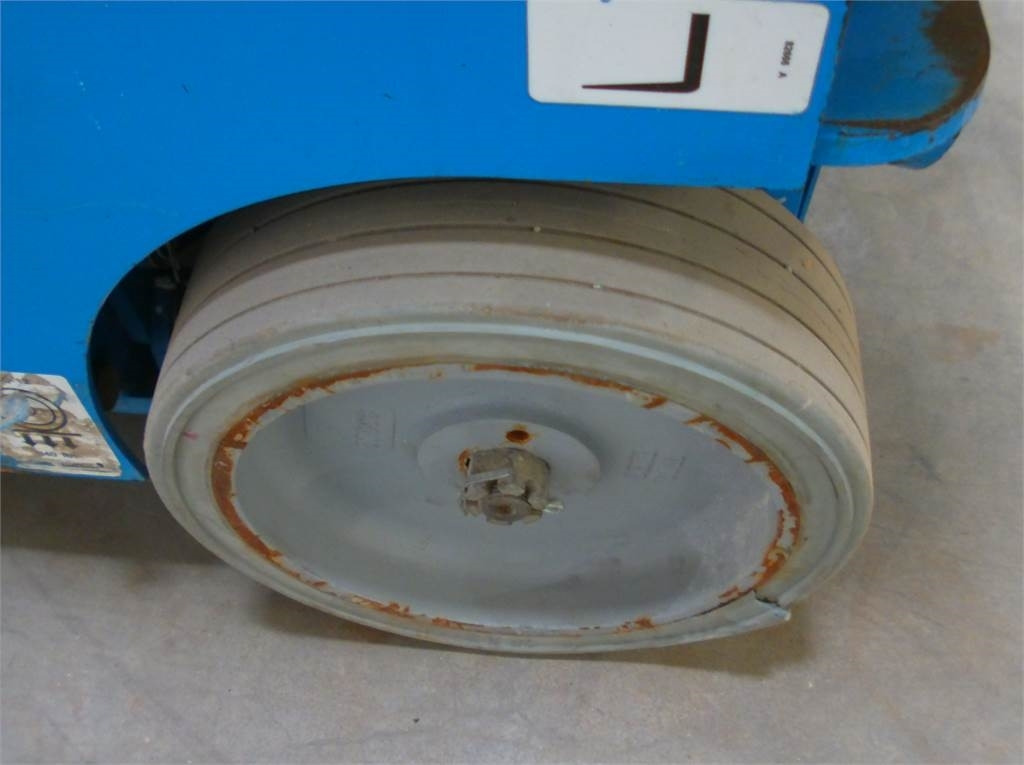 מעלית תורן אנכית Genie GRC12: תמונה 10