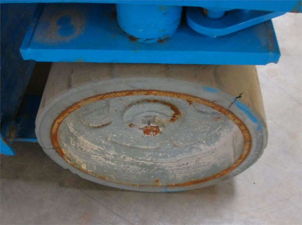 מעלית מספריים Genie GS3246: תמונה 13