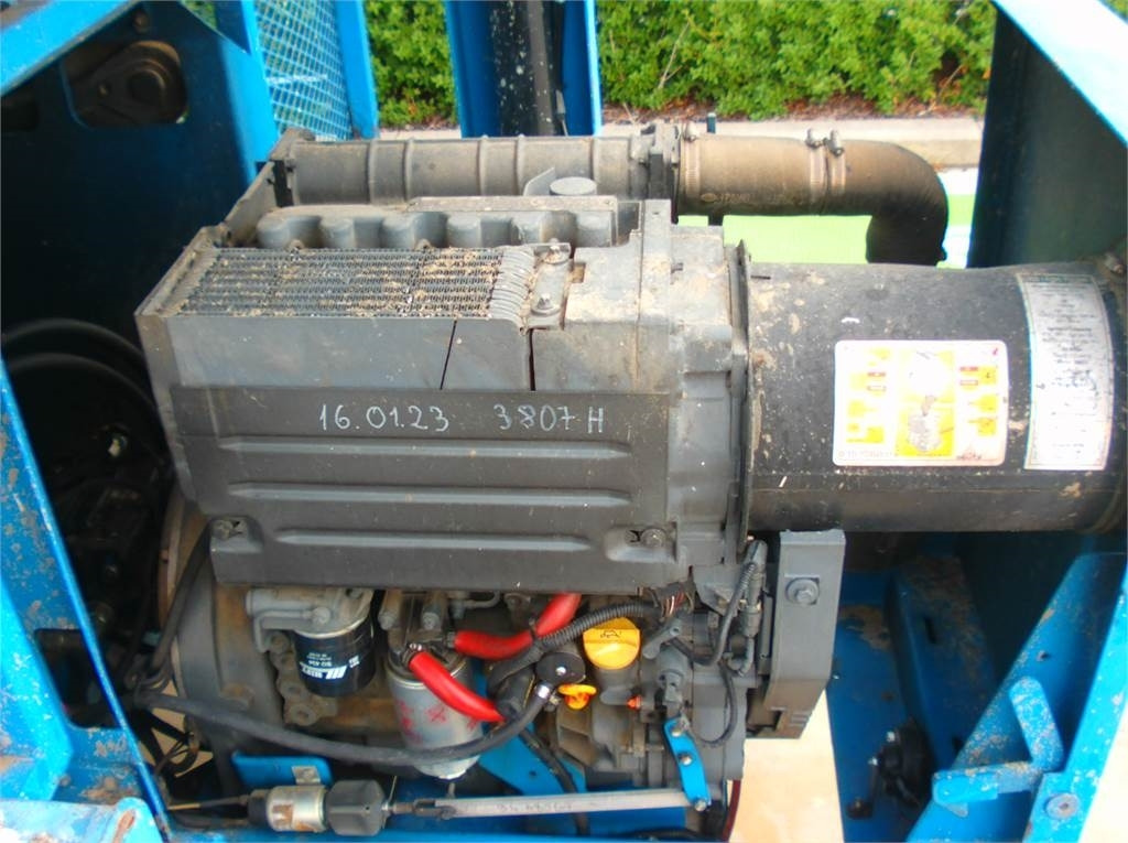 Genie GS4390RT - מעלית מספריים: תמונה 5 Genie GS4390RT - מעלית מספריים: תמונה 5