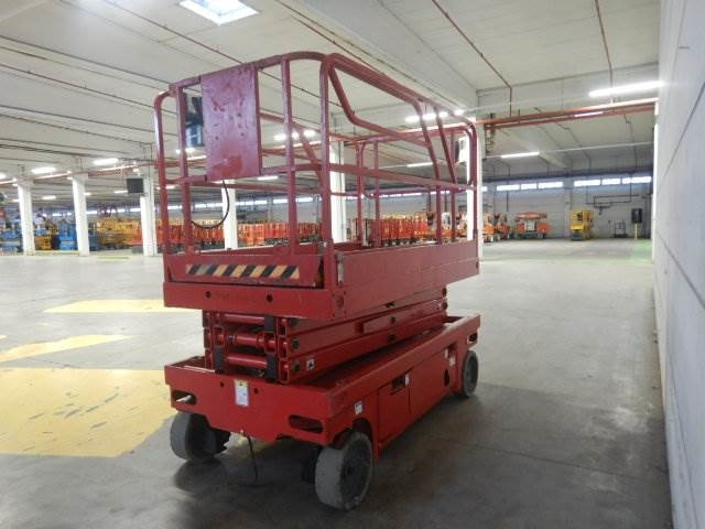 Haulotte Compact 10 - מעלית מספריים: תמונה 3 Haulotte Compact 10 - מעלית מספריים: תמונה 3