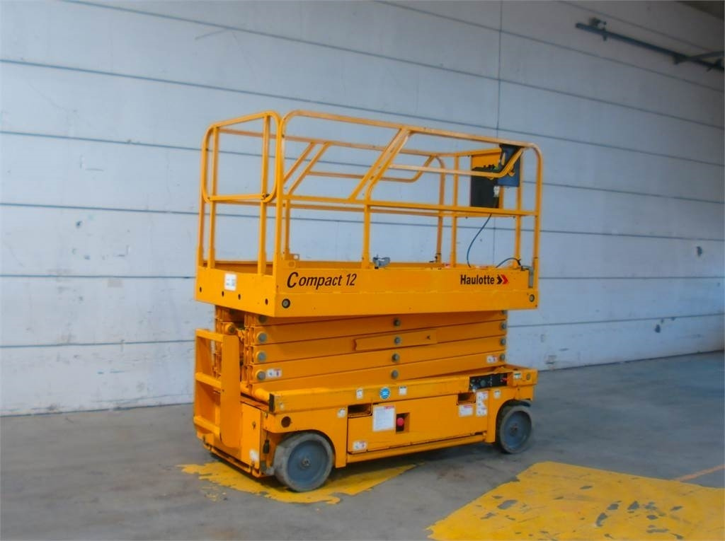 Haulotte Compact 12 - מעלית מספריים: תמונה 2 Haulotte Compact 12 - מעלית מספריים: תמונה 2