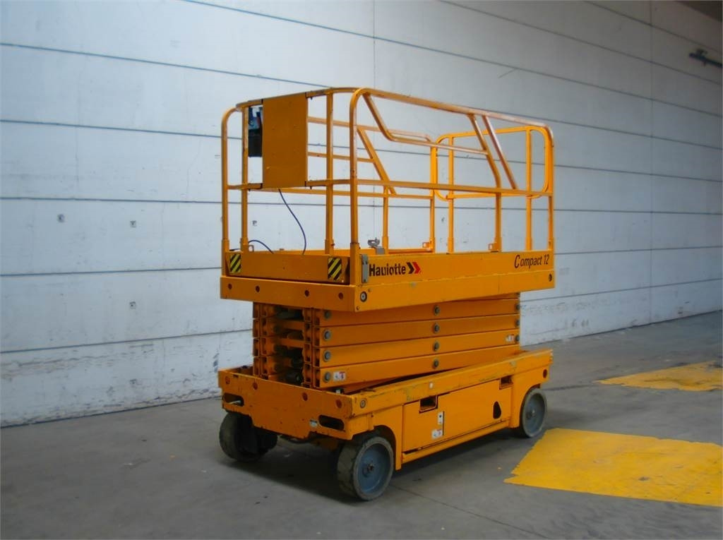 Haulotte Compact 12 - מעלית מספריים: תמונה 4 Haulotte Compact 12 - מעלית מספריים: תמונה 4