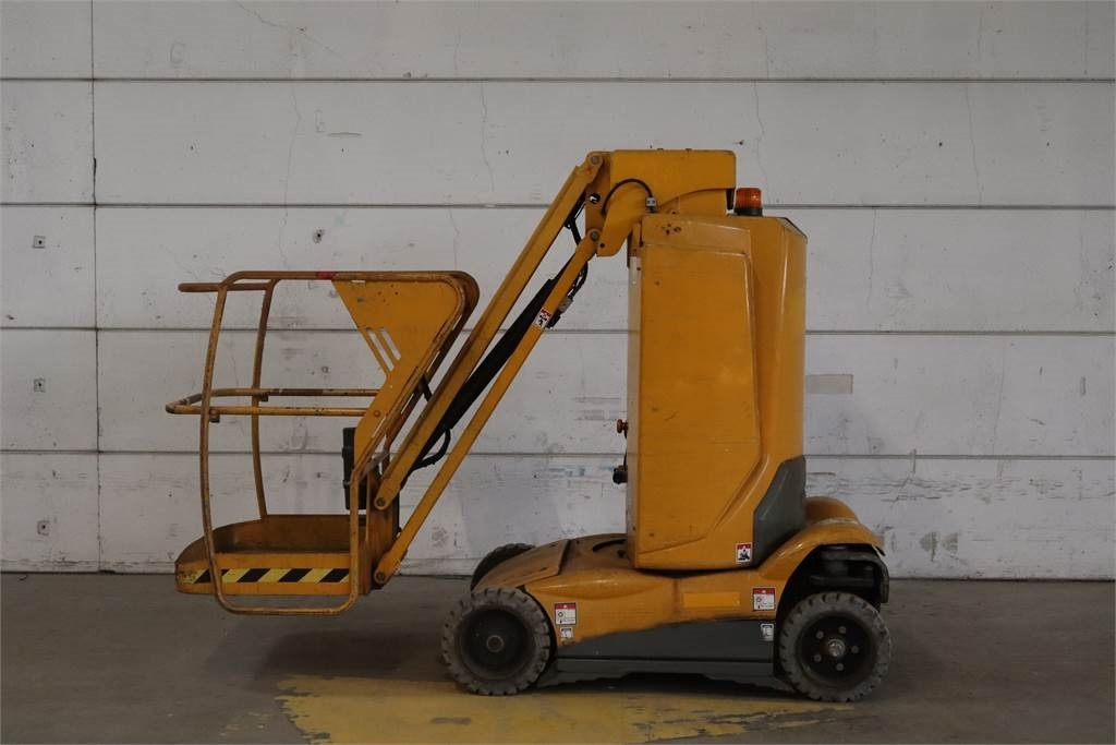 Haulotte STAR 10 - מעלית תורן אנכית: תמונה 1 Haulotte STAR 10 - מעלית תורן אנכית: תמונה 1