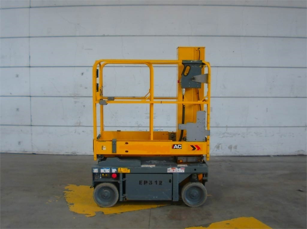 Haulotte STAR8S - מעלית תורן אנכית: תמונה 1 Haulotte STAR8S - מעלית תורן אנכית: תמונה 1