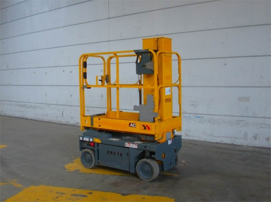 Haulotte STAR8S - מעלית תורן אנכית: תמונה 3 Haulotte STAR8S - מעלית תורן אנכית: תמונה 3