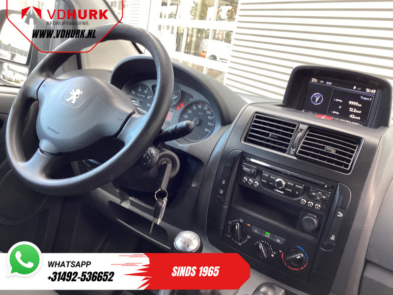 Peugeot Expert 2.0 HDI 130 pk L2 Dubbel Cabine DC EXPORT Airco/ Cruise/ Navi/ PDC/ Trekhaak - כלי רכב מסחרי קטן, כלי רכב מסחרי קומבי: תמונה 3 Peugeot Expert 2.0 HDI 130 pk L2 Dubbel Cabine DC EXPORT Airco/ Cruise/ Navi/ PDC/ Trekhaak - כלי רכב מסחרי קטן, כלי רכב מסחרי קומבי: תמונה 3