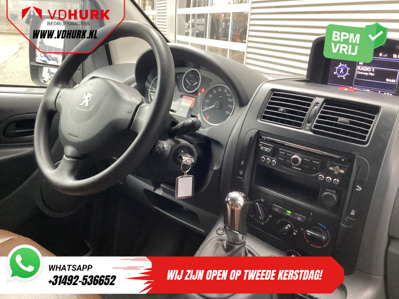 Peugeot Expert 2.0 HDI 165 pk Aut. L2 EXPORT Leder/ Imperiaal/ Airco/ Cruise/ PDC/ Trekhaak - כלי רכב מסחרי קטן: תמונה 3 Peugeot Expert 2.0 HDI 165 pk Aut. L2 EXPORT Leder/ Imperiaal/ Airco/ Cruise/ PDC/ Trekhaak - כלי רכב מסחרי קטן: תמונה 3