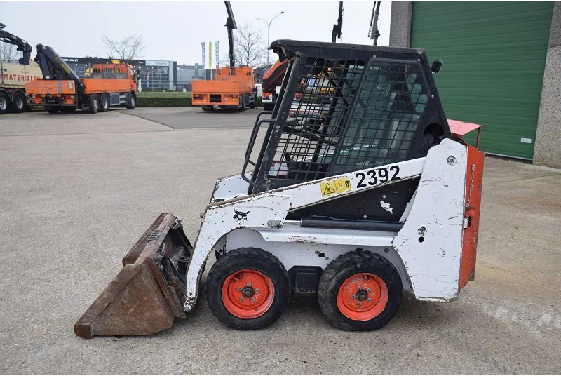 Bobcat S70 - מעמיס היגוי החלקה: תמונה 1 Bobcat S70 - מעמיס היגוי החלקה: תמונה 1