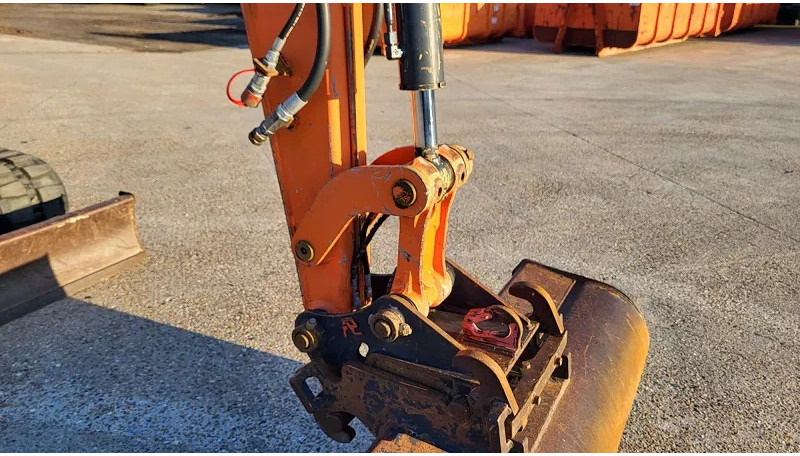 מחפר סורק Hitachi ZX65USB-5A CLR: תמונה 8