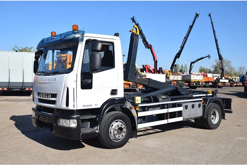 Iveco Iveco Eurocargo 160E25 - משאית הרמת וו: תמונה 3 Iveco Iveco Eurocargo 160E25 - משאית הרמת וו: תמונה 3