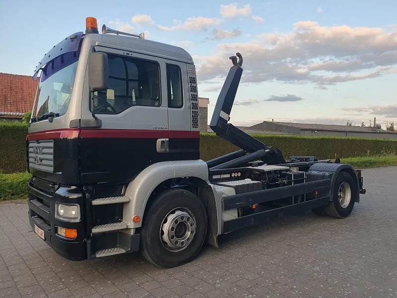 MAN TG 310 A - משאית הרמת וו: תמונה 2 MAN TG 310 A - משאית הרמת וו: תמונה 2