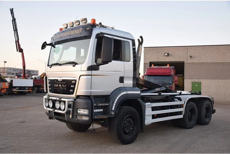 MAN TGS 33.400 - משאית הרמת וו: תמונה 1 MAN TGS 33.400 - משאית הרמת וו: תמונה 1
