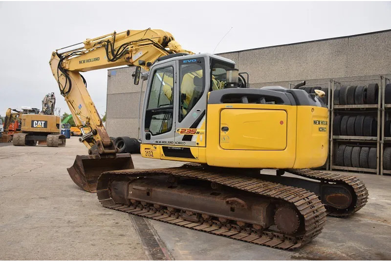 New Holland Kobelco E235B SR-LCT - מחפר סורק: תמונה 1 New Holland Kobelco E235B SR-LCT - מחפר סורק: תמונה 1