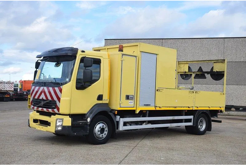 Volvo FL 250 - משאית צד נופל/ שטוחה: תמונה 3 Volvo FL 250 - משאית צד נופל/ שטוחה: תמונה 3