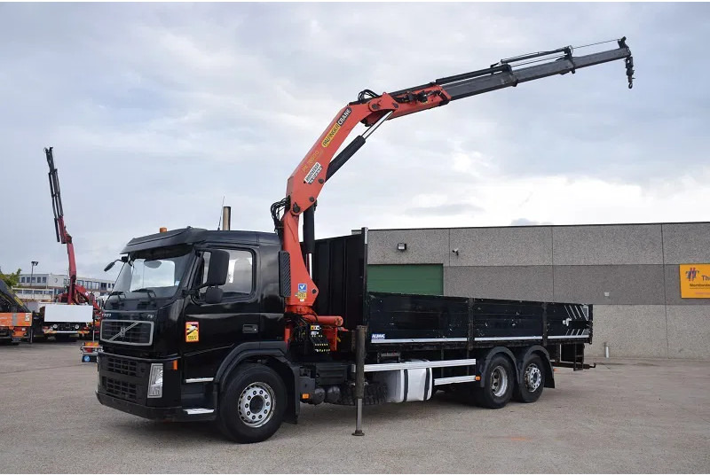 Volvo FM 330 - משאית מנוף: תמונה 1 Volvo FM 330 - משאית מנוף: תמונה 1