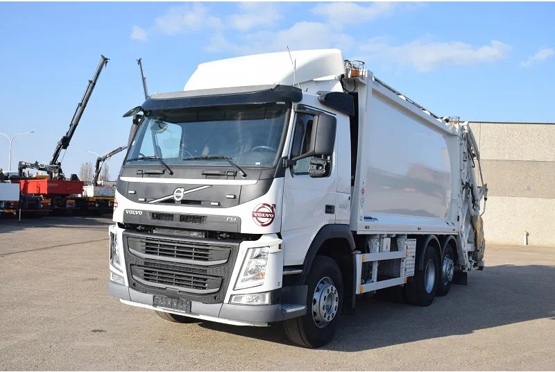 Volvo FM 330 - משאית אשפה: תמונה 2 Volvo FM 330 - משאית אשפה: תמונה 2