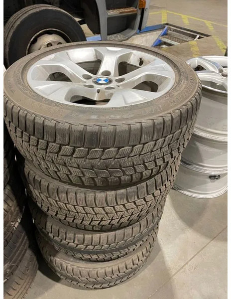 BMW *BMW velgen met Brigdestone banden *225/50 R17 - גלגלים וצמיגים עבור מכונית: תמונה 1 BMW *BMW velgen met Brigdestone banden *225/50 R17 - גלגלים וצמיגים עבור מכונית: תמונה 1