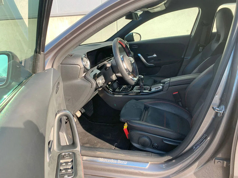 Mercedes-Benz A-Klasse A200 - מכונית: תמונה 3 Mercedes-Benz A-Klasse A200 - מכונית: תמונה 3