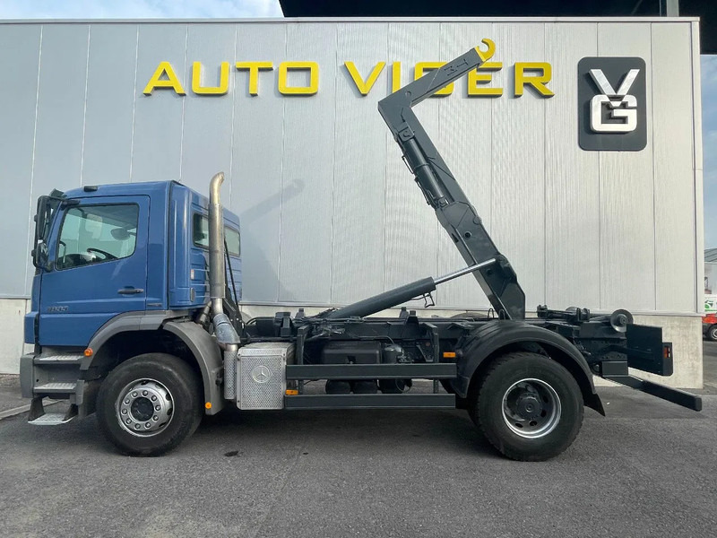 Mercedes-Benz Axor 1833 *cruise control*bluetooth*airconditioning*differentieelslot - משאית הרמת וו: תמונה 1 Mercedes-Benz Axor 1833 *cruise control*bluetooth*airconditioning*differentieelslot - משאית הרמת וו: תמונה 1