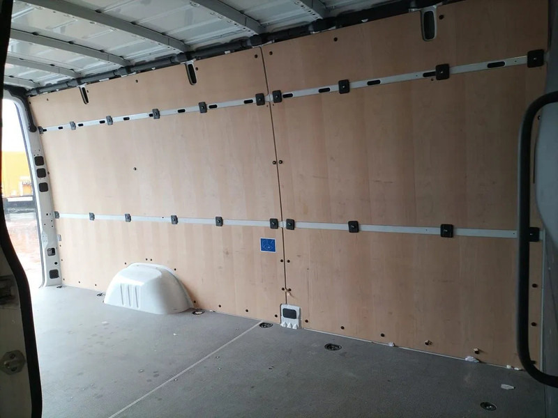 Mercedes-Benz Binnenbekleding L2H2 Sprinter - תא ופנים הרכב עבור כלי רכב מסחרי: תמונה 5 Mercedes-Benz Binnenbekleding L2H2 Sprinter - תא ופנים הרכב עבור כלי רכב מסחרי: תמונה 5