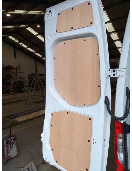 Mercedes-Benz Binnenbekleding L2H2 Sprinter - תא ופנים הרכב עבור כלי רכב מסחרי: תמונה 1 Mercedes-Benz Binnenbekleding L2H2 Sprinter - תא ופנים הרכב עבור כלי רכב מסחרי: תמונה 1