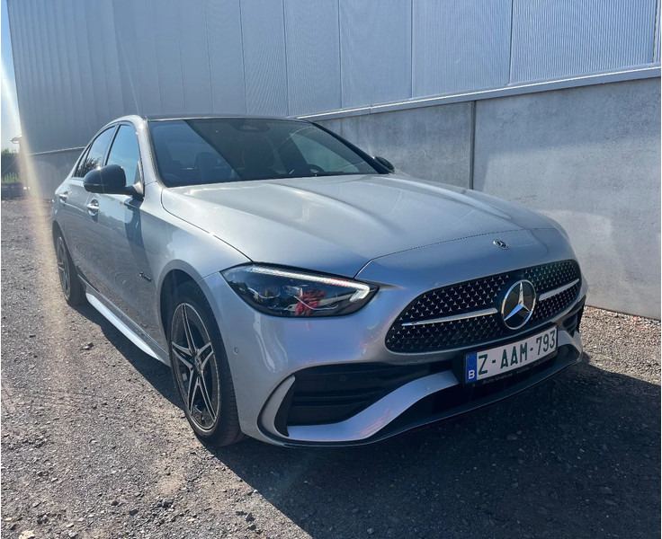 Mercedes-Benz C-Klasse C300e Sedan*AMG PAKKET*NIGHT PAKKET*HEADUPDISPL*360°CAM* - סדאן: תמונה 4 Mercedes-Benz C-Klasse C300e Sedan*AMG PAKKET*NIGHT PAKKET*HEADUPDISPL*360°CAM* - סדאן: תמונה 4