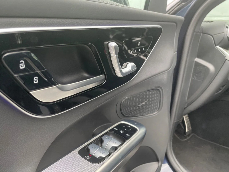 Mercedes-Benz GLC 300de - coupe- AMG - Stuur assistent - Distronic Cruise Control - SUV: תמונה 4 Mercedes-Benz GLC 300de - coupe- AMG - Stuur assistent - Distronic Cruise Control - SUV: תמונה 4